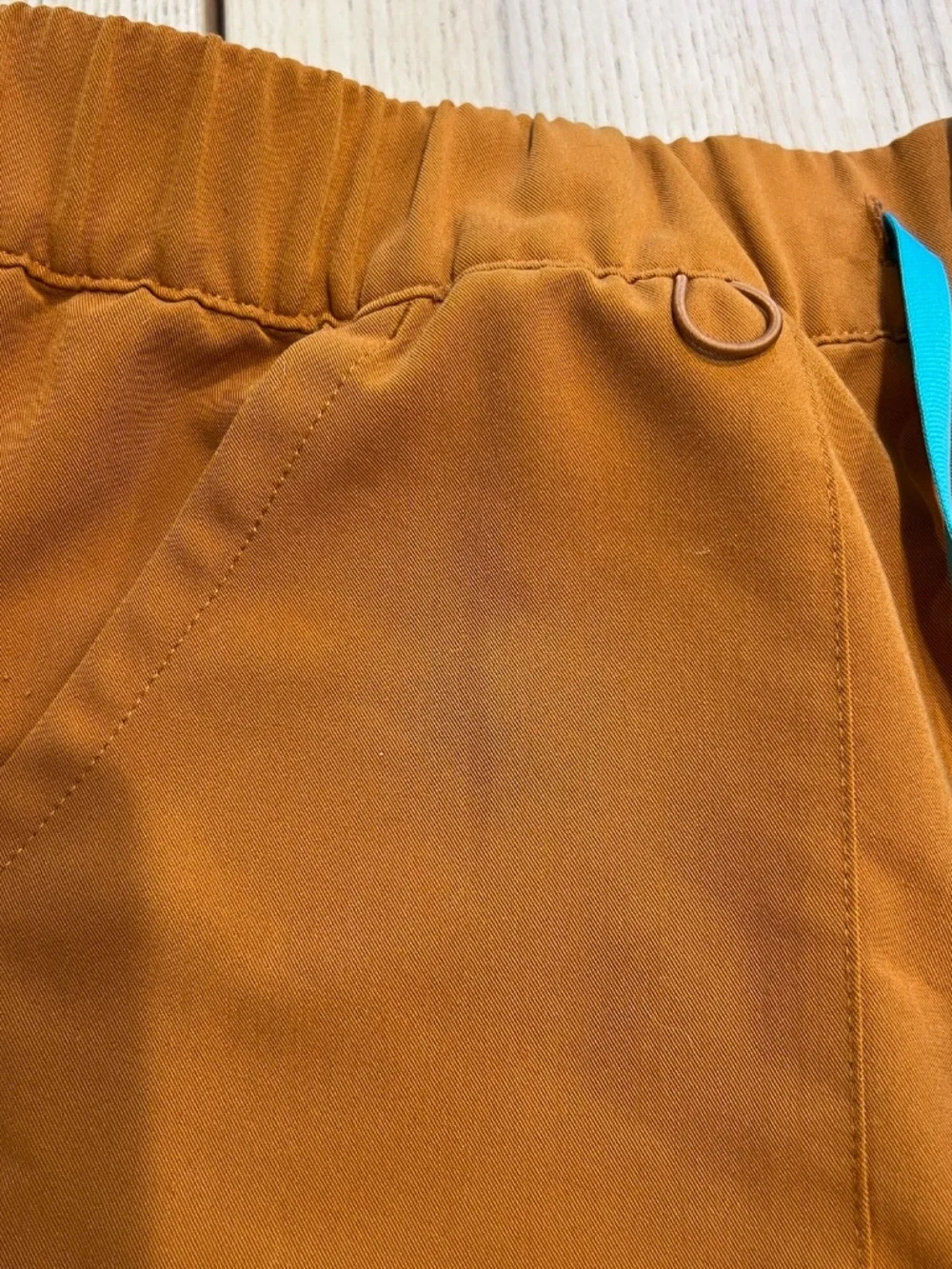 FIGS Men’s Cargo Scrub Pants Orange brown Straight Leg medical nurse size S/S